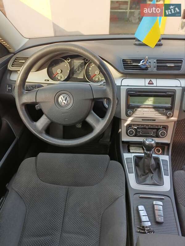 Универсал Volkswagen Passat 2010 в Луцке фото 14 Универсал Volkswagen Passat 2010 в Луцке