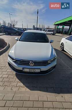 Универсал Volkswagen Passat 2020 в Тернополе