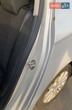 Седан Volkswagen Passat 2010 в 