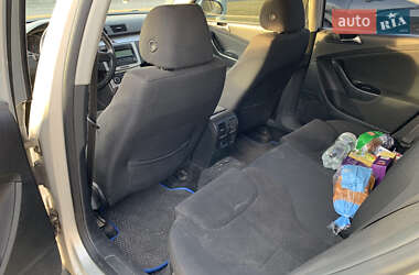 Седан Volkswagen Passat 2010 в 