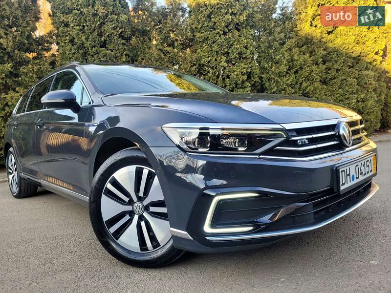 Универсал Volkswagen Passat 2020 в Хмельницком