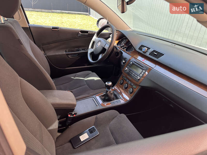 Седан Volkswagen Passat 2005 в Кам'янець-Подільському