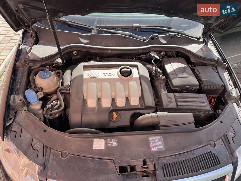 Седан Volkswagen Passat 2005 в Кам'янець-Подільському