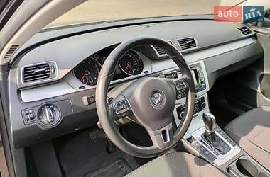 Універсал Volkswagen Passat 2011 в Калуші