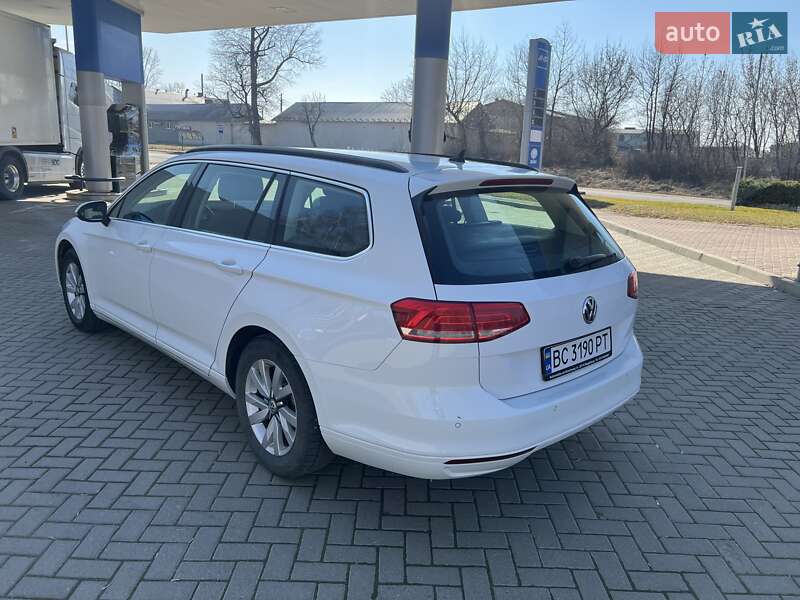 Універсал Volkswagen Passat 2015 в Самборі