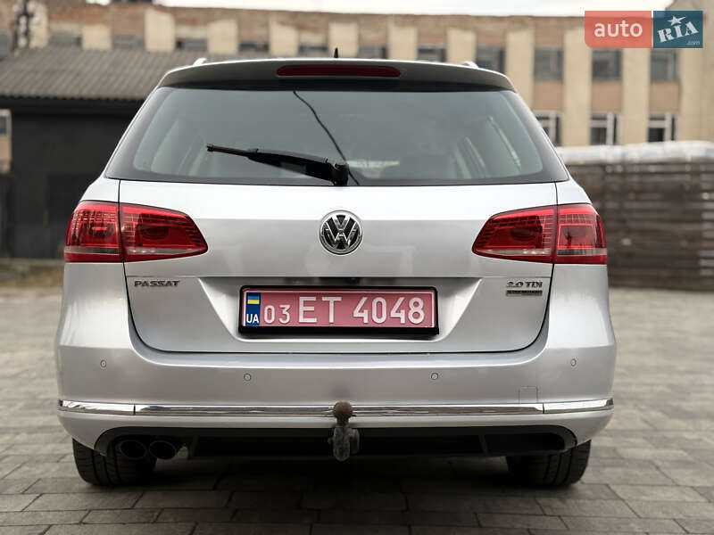 Універсал Volkswagen Passat 2012 в Тячеві