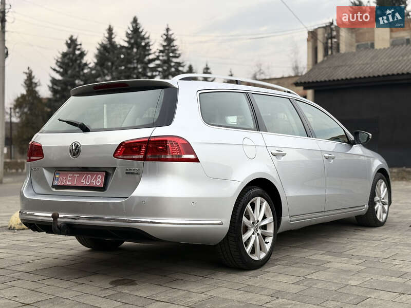 Універсал Volkswagen Passat 2012 в Тячеві