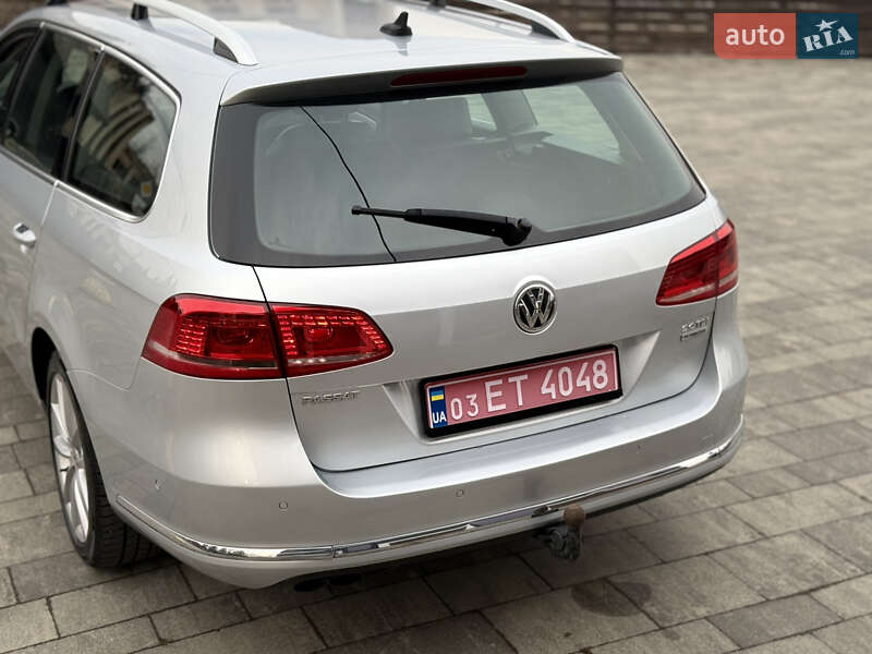 Універсал Volkswagen Passat 2012 в Тячеві