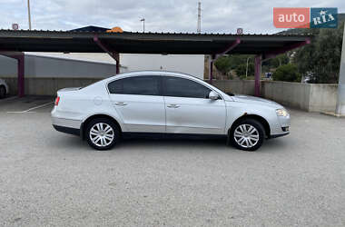Седан Volkswagen Passat 2007 в 