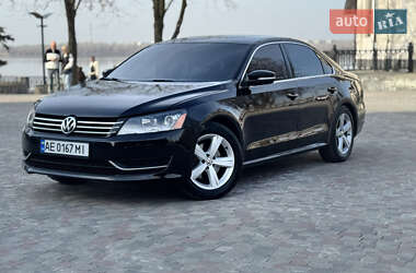 Седан Volkswagen Passat 2012 в Киеве