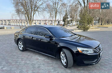 Седан Volkswagen Passat 2012 в Киеве