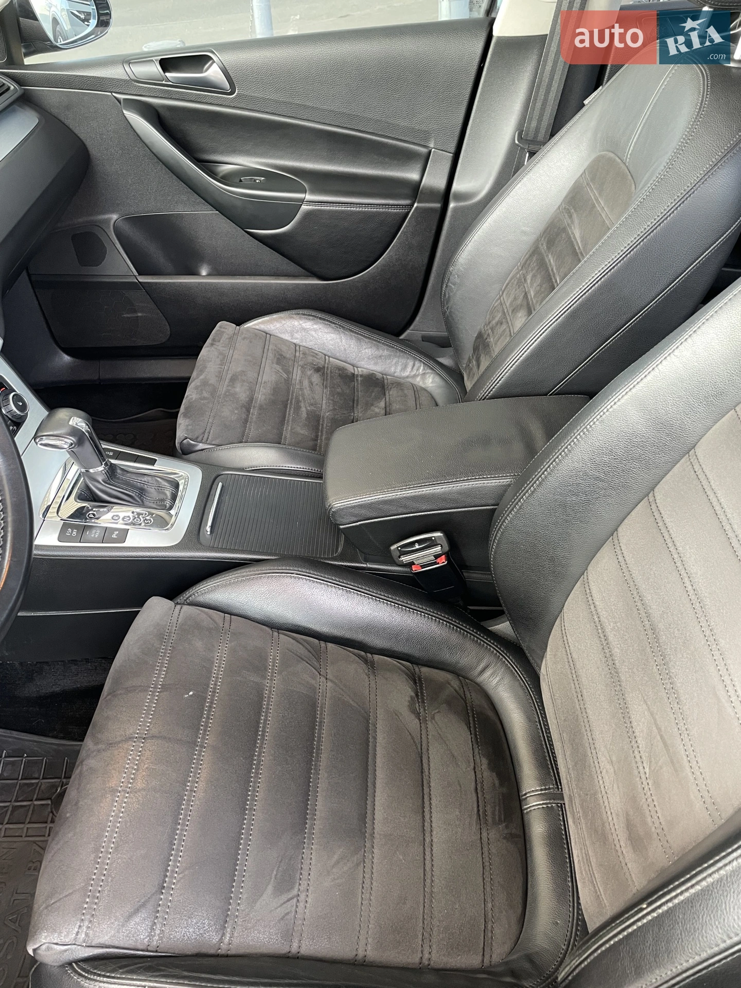 2010 Volkswagen Passat - мініатюра 12
