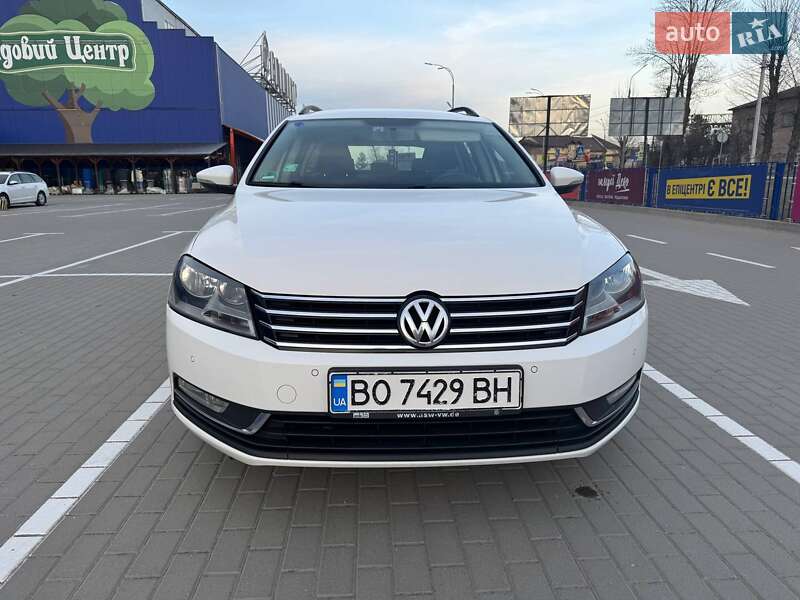 Універсал Volkswagen Passat 2013 в 