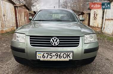 Седан Volkswagen Passat 2003 в Одесі