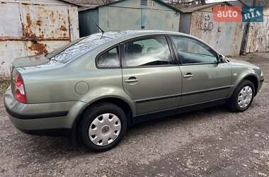 Седан Volkswagen Passat 2003 в Одесі