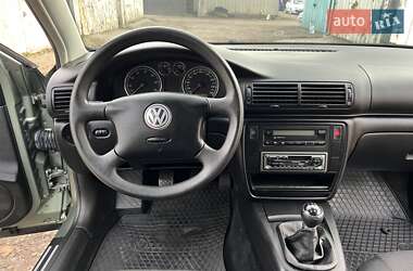 Седан Volkswagen Passat 2003 в Одесі