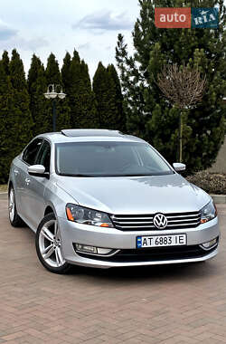 Седан Volkswagen Passat 2013 в Івано-Франківську