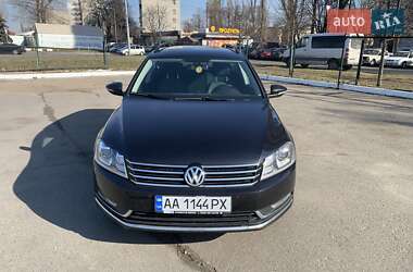 Універсал Volkswagen Passat 2012 в Києві