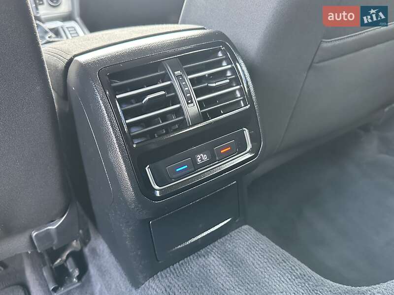 Універсал Volkswagen Passat 2017 в Рівному