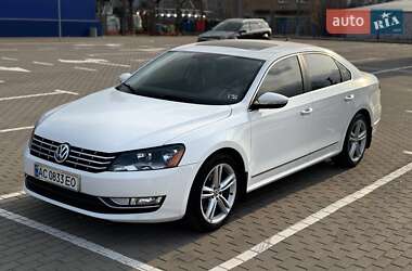 Седан Volkswagen Passat 2011 в Луцьку