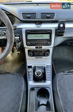 Универсал Volkswagen Passat 2011 в 