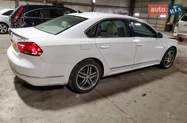 Седан Volkswagen Passat 2013 в Львове