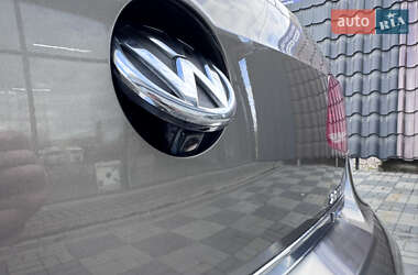Седан Volkswagen Passat 2011 в 