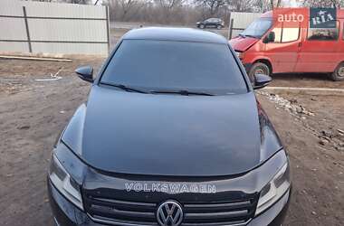 Седан Volkswagen Passat 2012 в Киеве