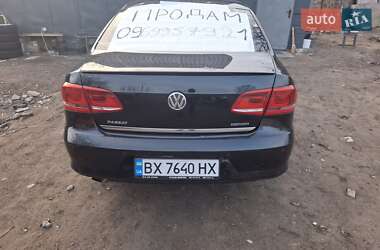 Седан Volkswagen Passat 2012 в Киеве