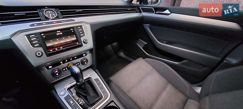 Універсал Volkswagen Passat 2016 в Івано-Франківську