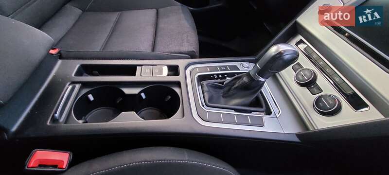 Універсал Volkswagen Passat 2016 в Івано-Франківську