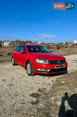 Универсал Volkswagen Passat 2011 в 