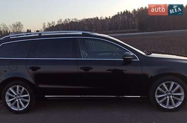 Универсал Volkswagen Passat 2010 в Ровно