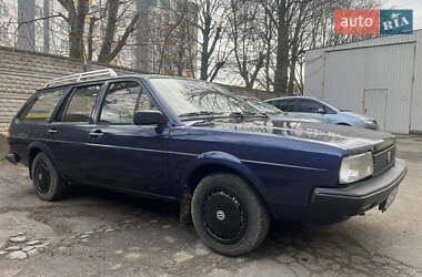 Універсал Volkswagen Passat 1982 в 