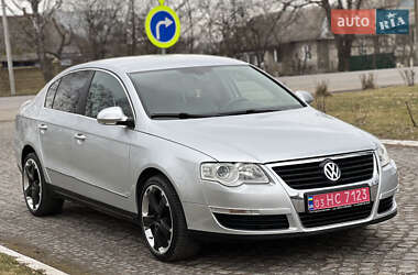 Седан Volkswagen Passat 2006 в Староконстантинове