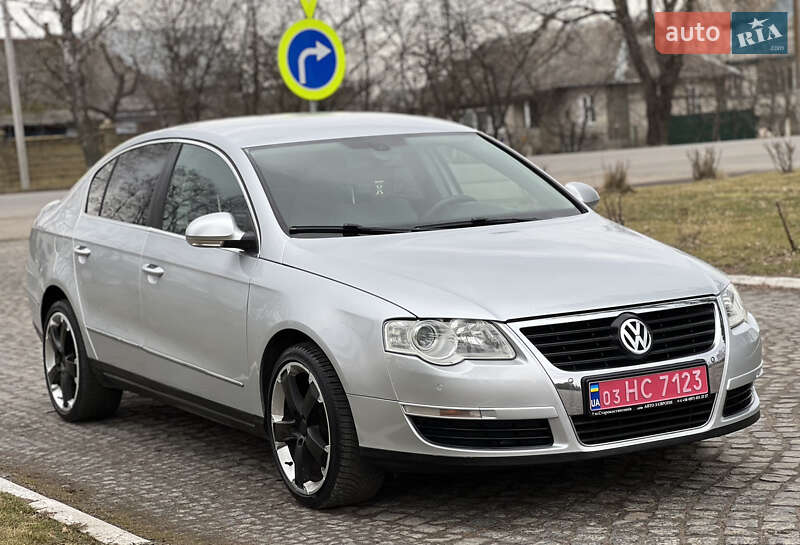 Седан Volkswagen Passat 2006 в Старокостянтинові