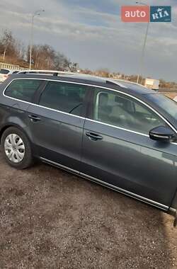 Універсал Volkswagen Passat 2011 в 
