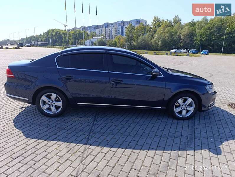 Седан Volkswagen Passat 2014 в Львове