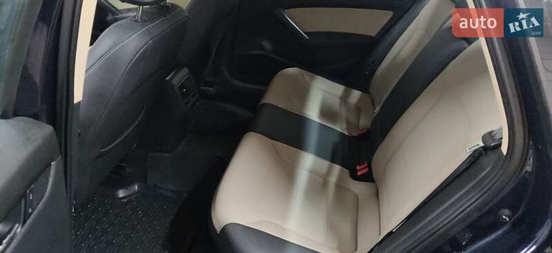 Седан Volkswagen Passat 2014 в Шепетівці
