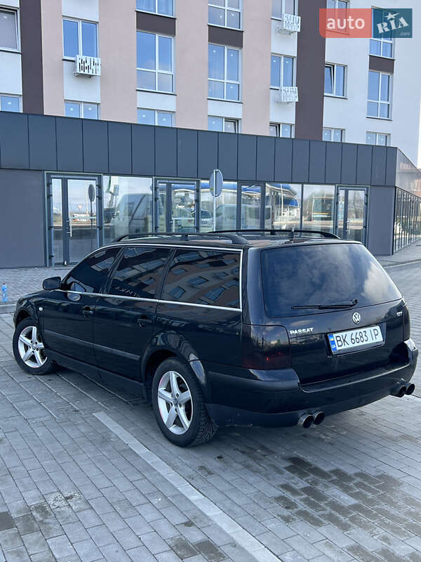 Универсал Volkswagen Passat 2001 в Ровно