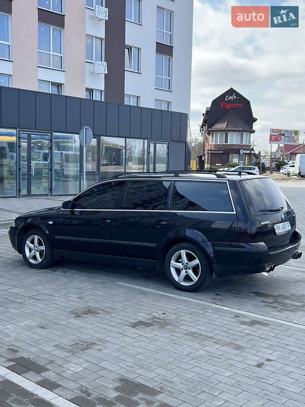 Универсал Volkswagen Passat 2001 в Ровно