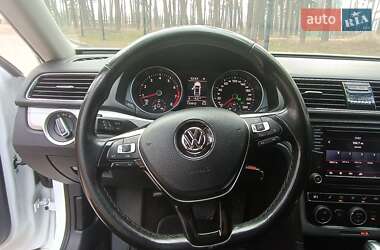 Седан Volkswagen Passat 2018 в 