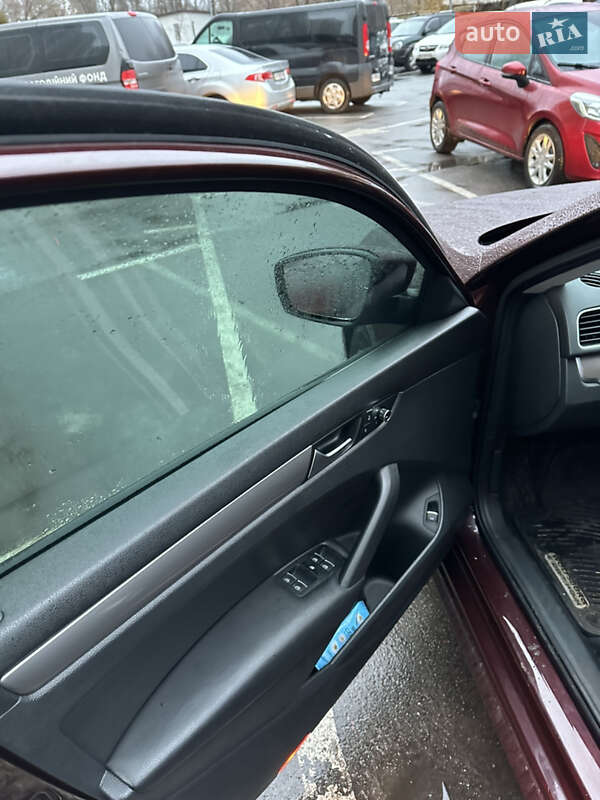 Седан Volkswagen Passat 2014 в Киеве фото 7 Седан Volkswagen Passat 2014 в Киеве