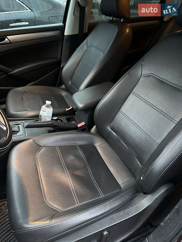 Седан Volkswagen Passat 2014 в Киеве фото 11 Седан Volkswagen Passat 2014 в Киеве