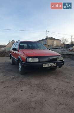 Универсал Volkswagen Passat 1989 в 