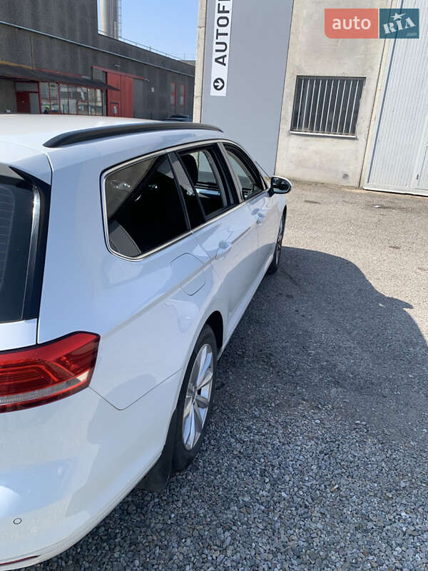 Универсал Volkswagen Passat 2017 в Киеве фото 16 Универсал Volkswagen Passat 2017 в Киеве