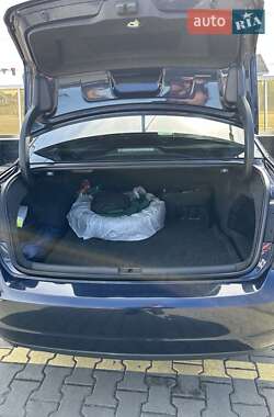 Седан Volkswagen Passat 2013 в 