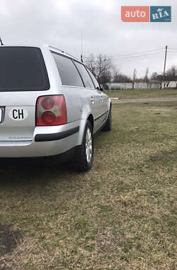 Універсал Volkswagen Passat 2001 в 