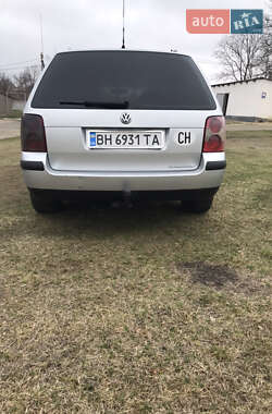 Універсал Volkswagen Passat 2001 в 