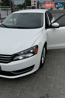 Седан Volkswagen Passat 2014 в Миколаєві